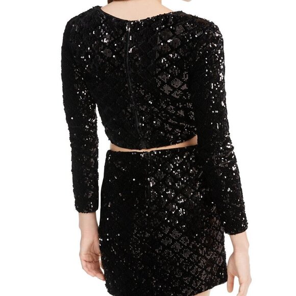 𝅺JUNIORS' Sequinned Velvet Top Only - Picture 2 of 4